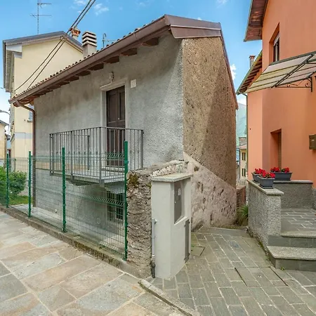 Apartamento Casa Bellavista Wi-fi Parking Free San Siro (Lombardy)