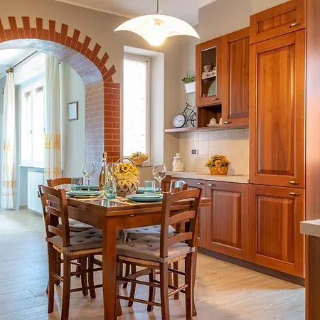 Casa Bellavista Wi-fi Parking Free * San Siro (Lombardy)