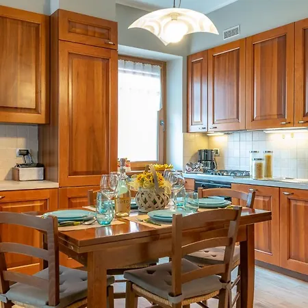 Casa Bellavista Wi-fi Parking Free * San Siro (Lombardy)